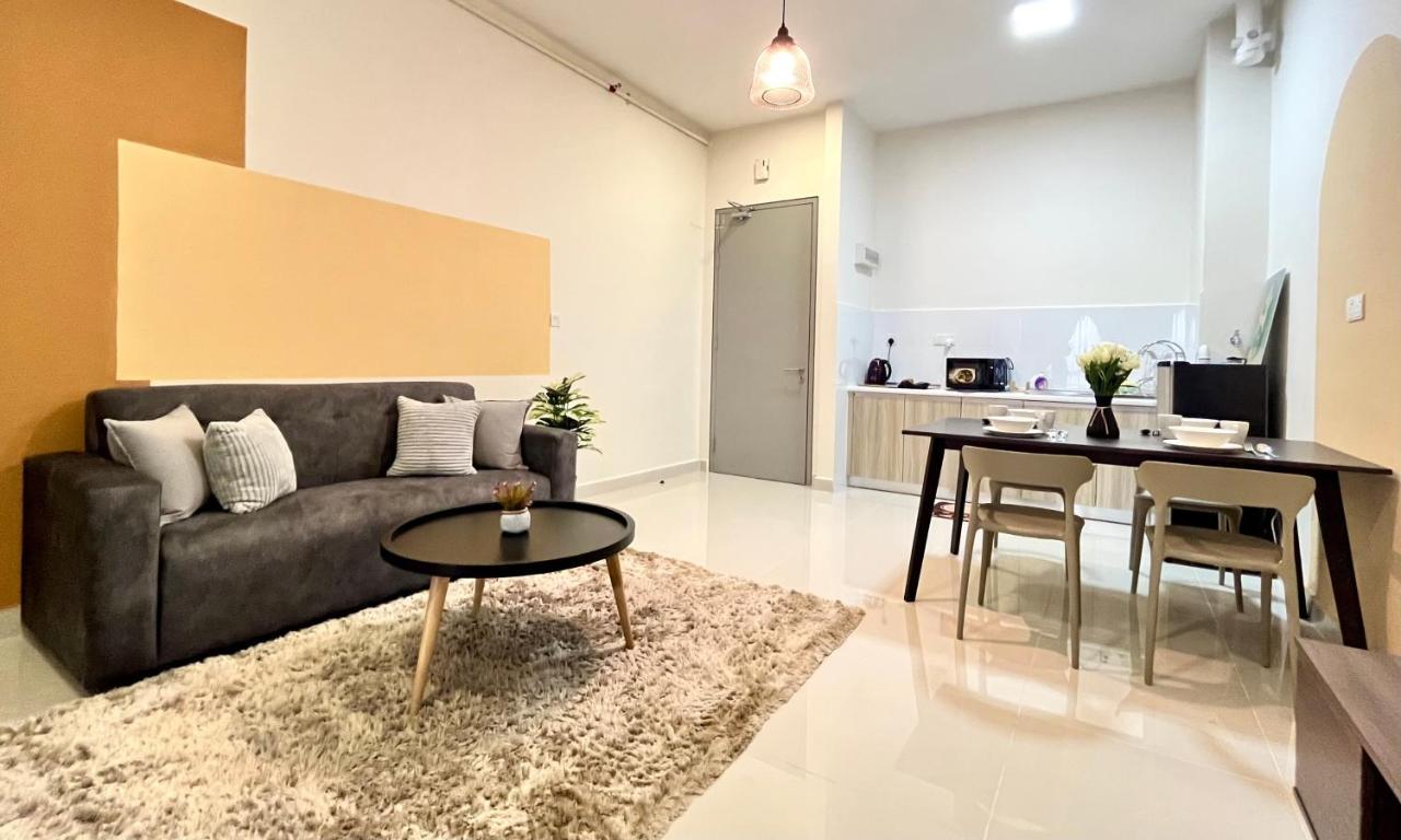Core Soho Designer Suite @ Klia セパン エクステリア 写真