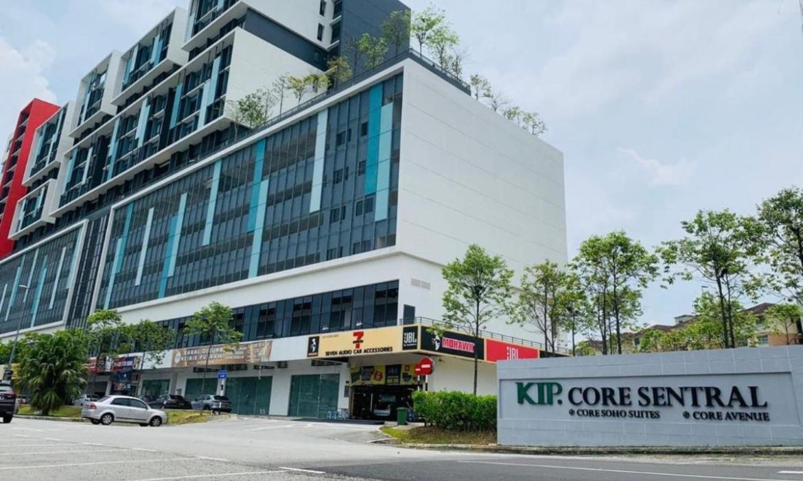 Core Soho Designer Suite @ Klia セパン エクステリア 写真